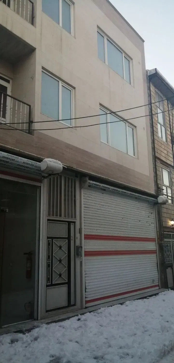 ملک مسکونی تجاری سیروس جنب بازار سرپوشیده