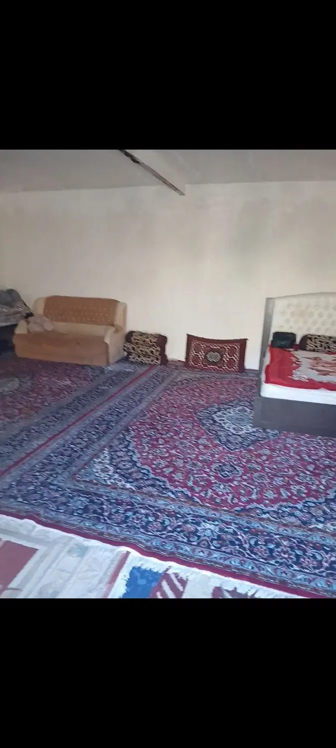 یک هکتار ۵۰۰ متر باغ ویلا بابا محمد