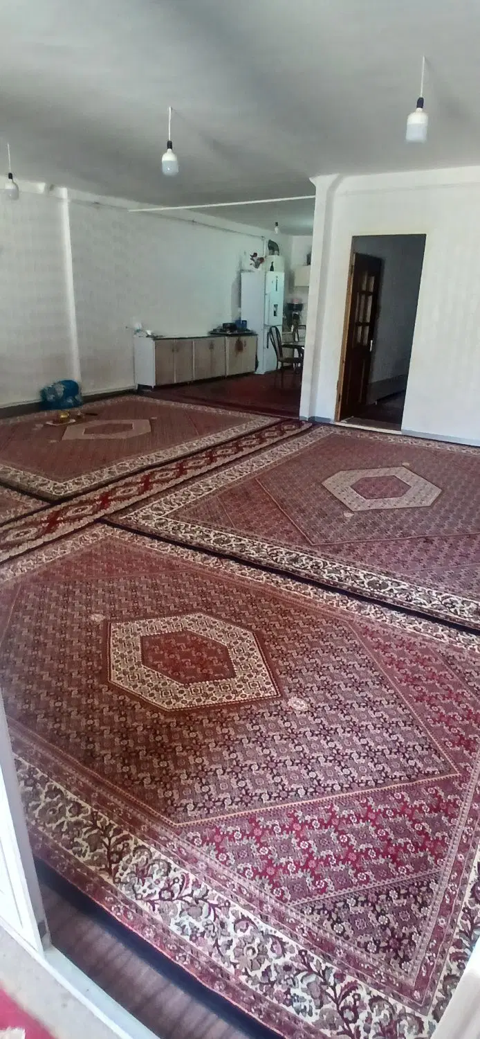 منزل مسکونی به مساحت 210 متر