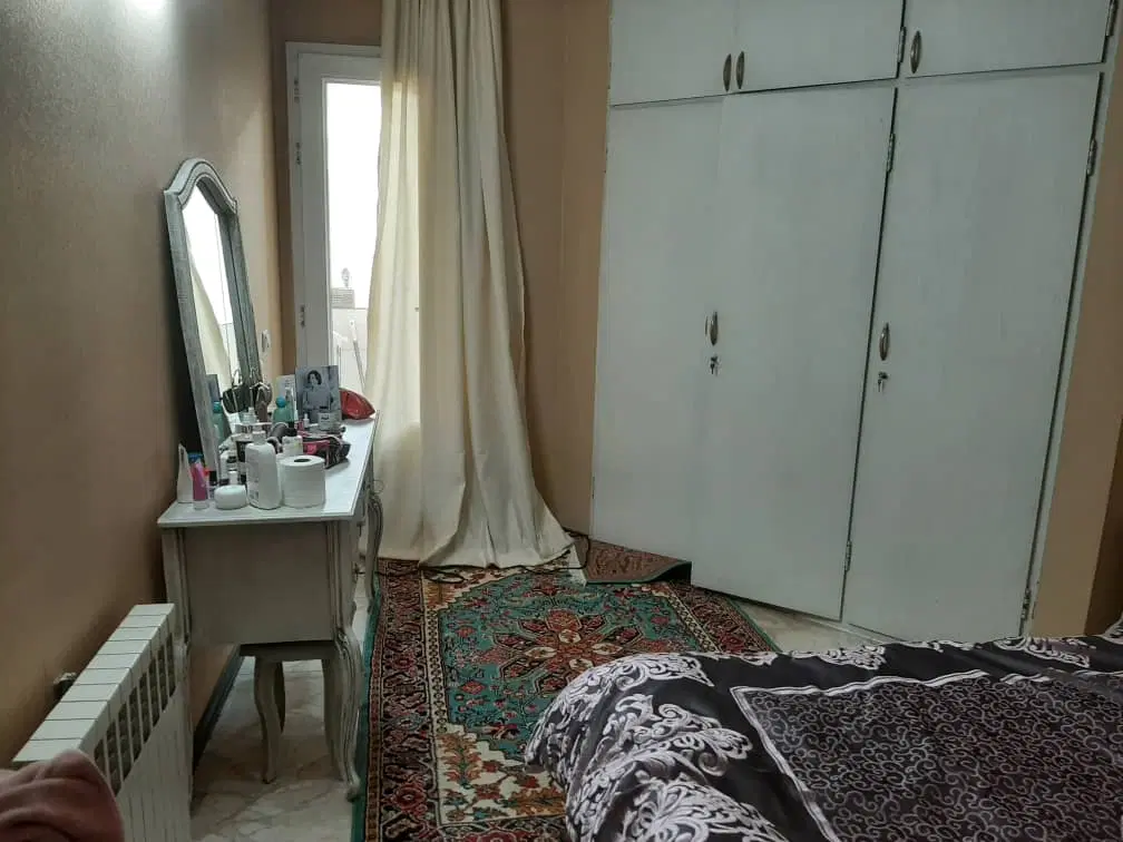 آپارتمان ۹۰ متری در زنبق