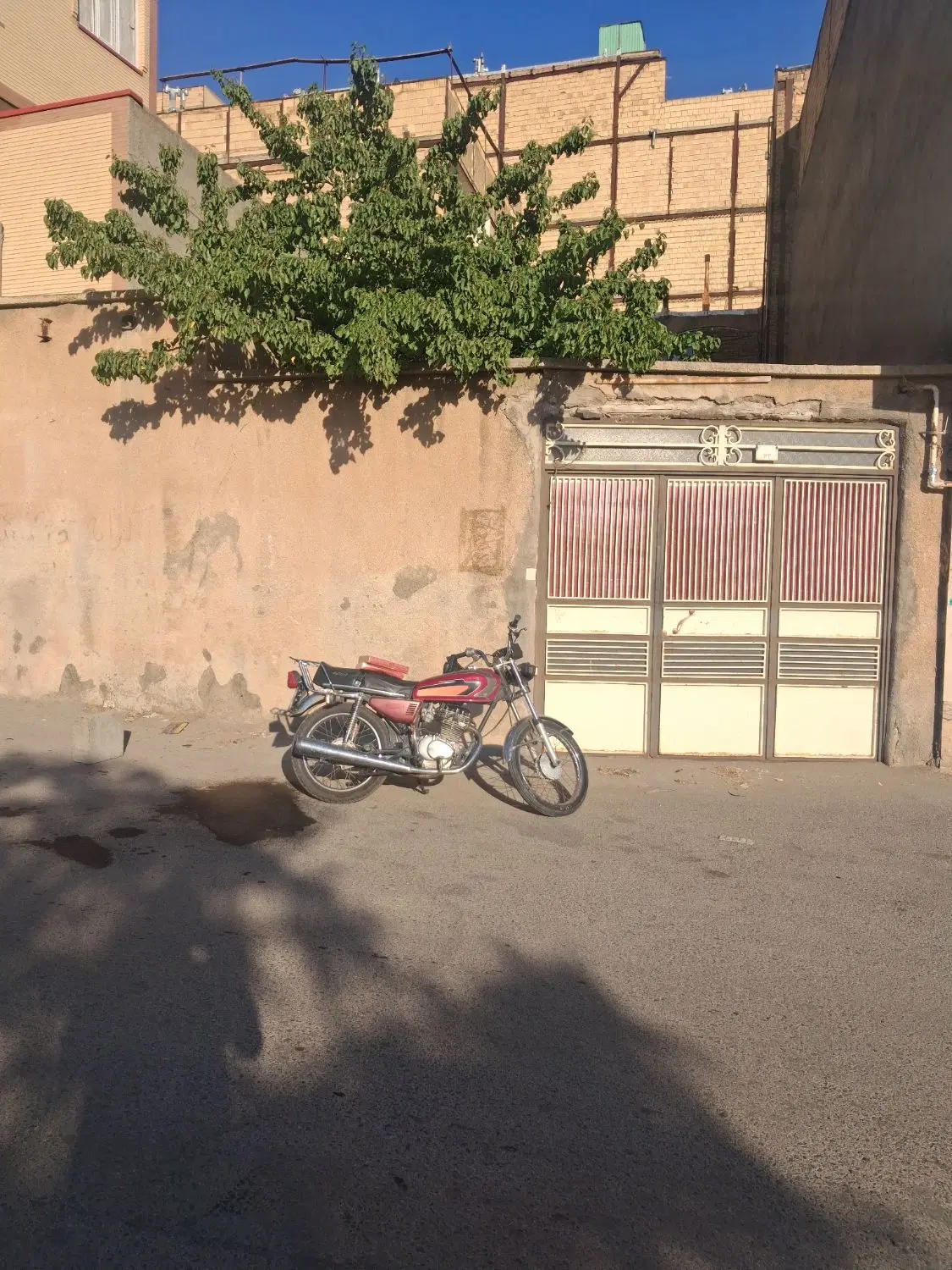 حیاط مسکونی کارگاهی و انباری ، عباسی بهشتی