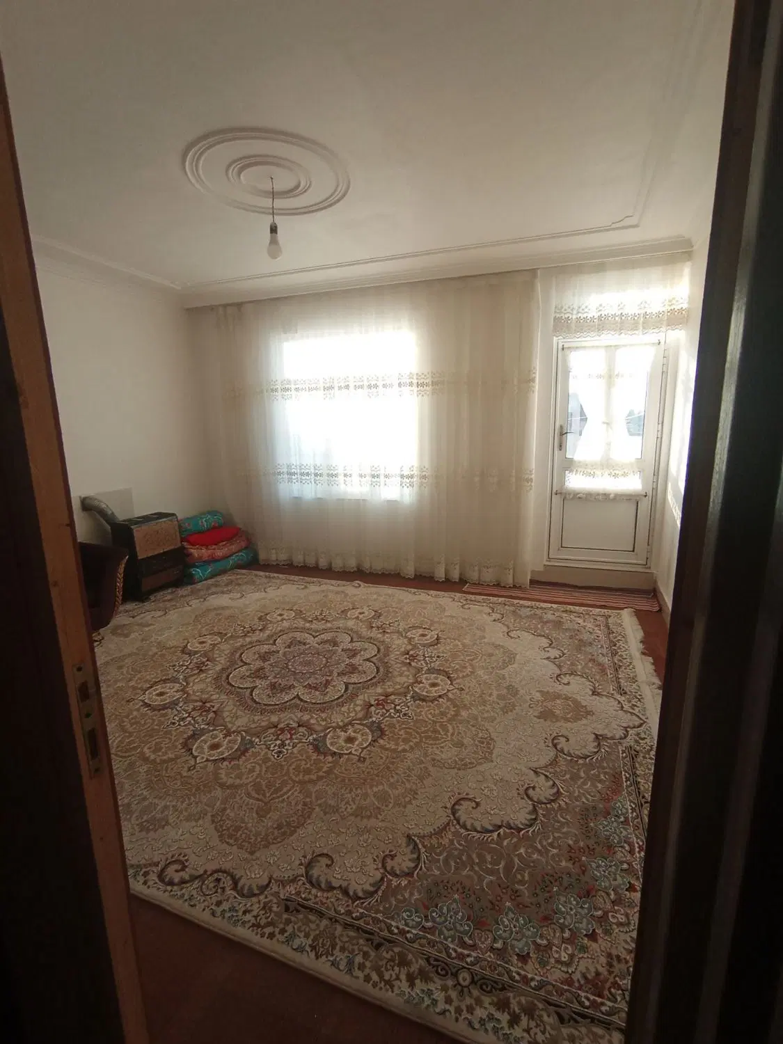 خانه ویلایی دو طبقه بهار خواب