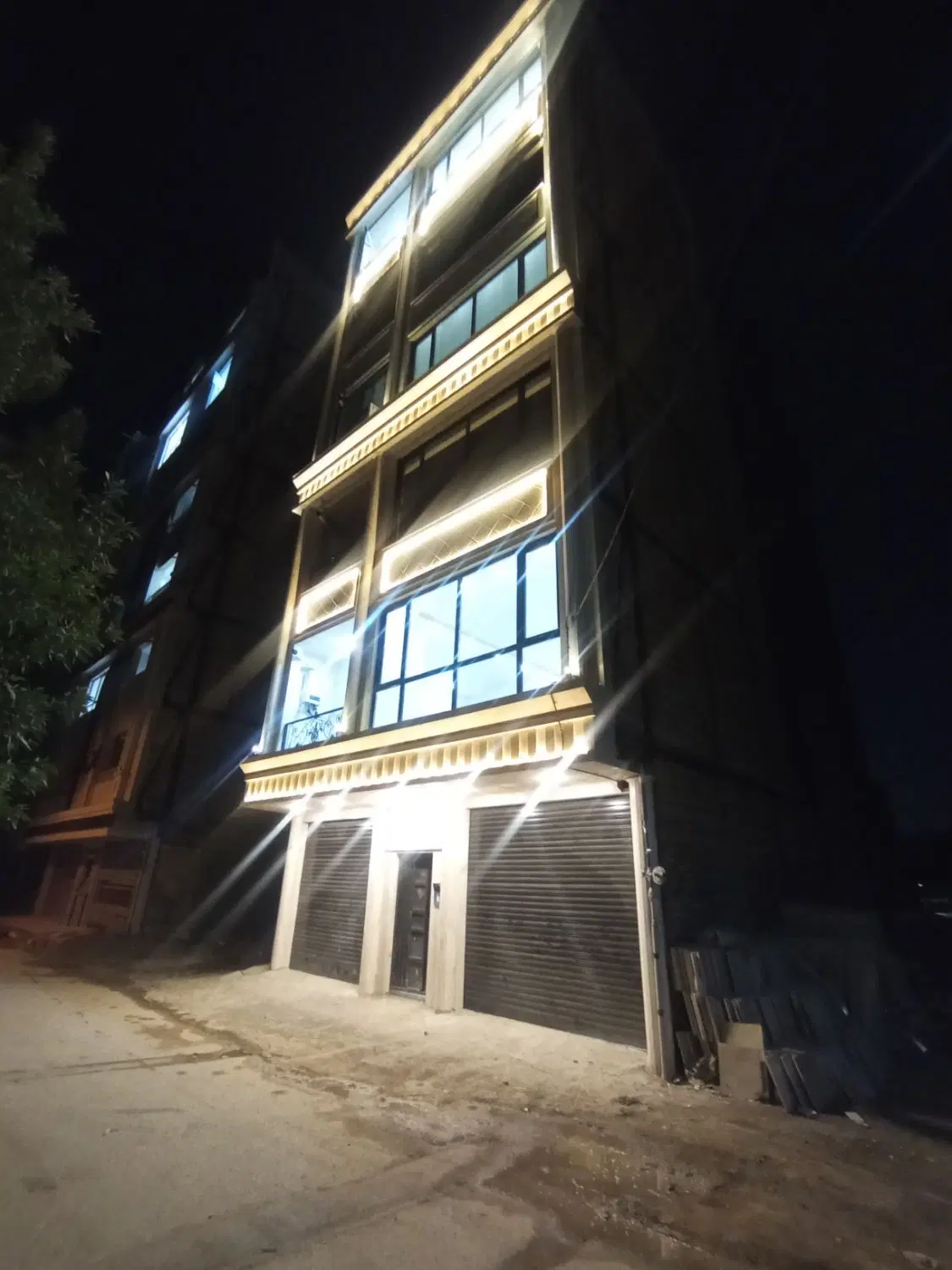 آپارتمان طبقه ششم یوسف زاده
