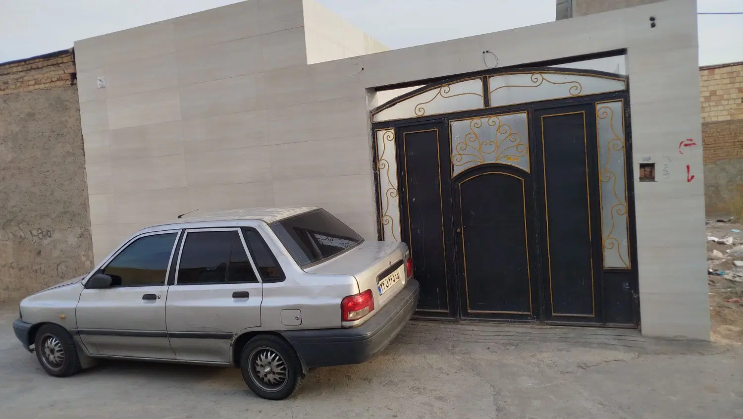 حیاط در آناخاتون به متراژ 126