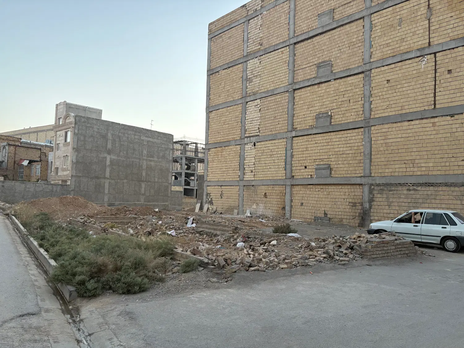 زمین مسکونی احتشامیه (گاوخانه)