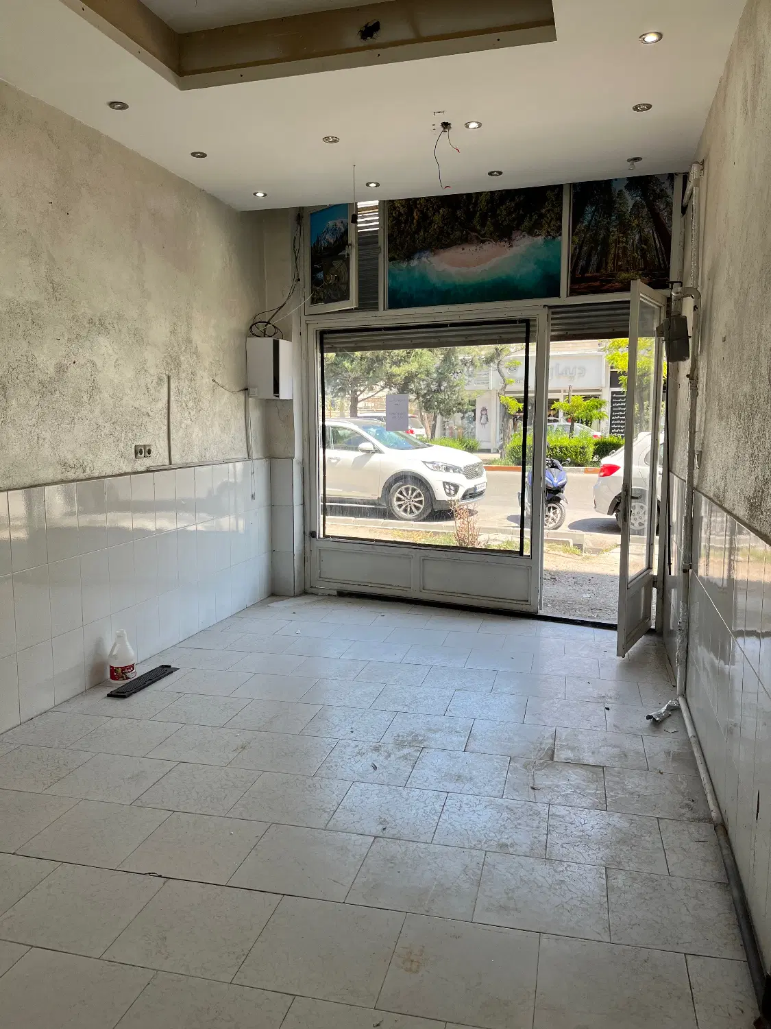 مغازه ۲۸متری در خیابان والی جنب جانبو