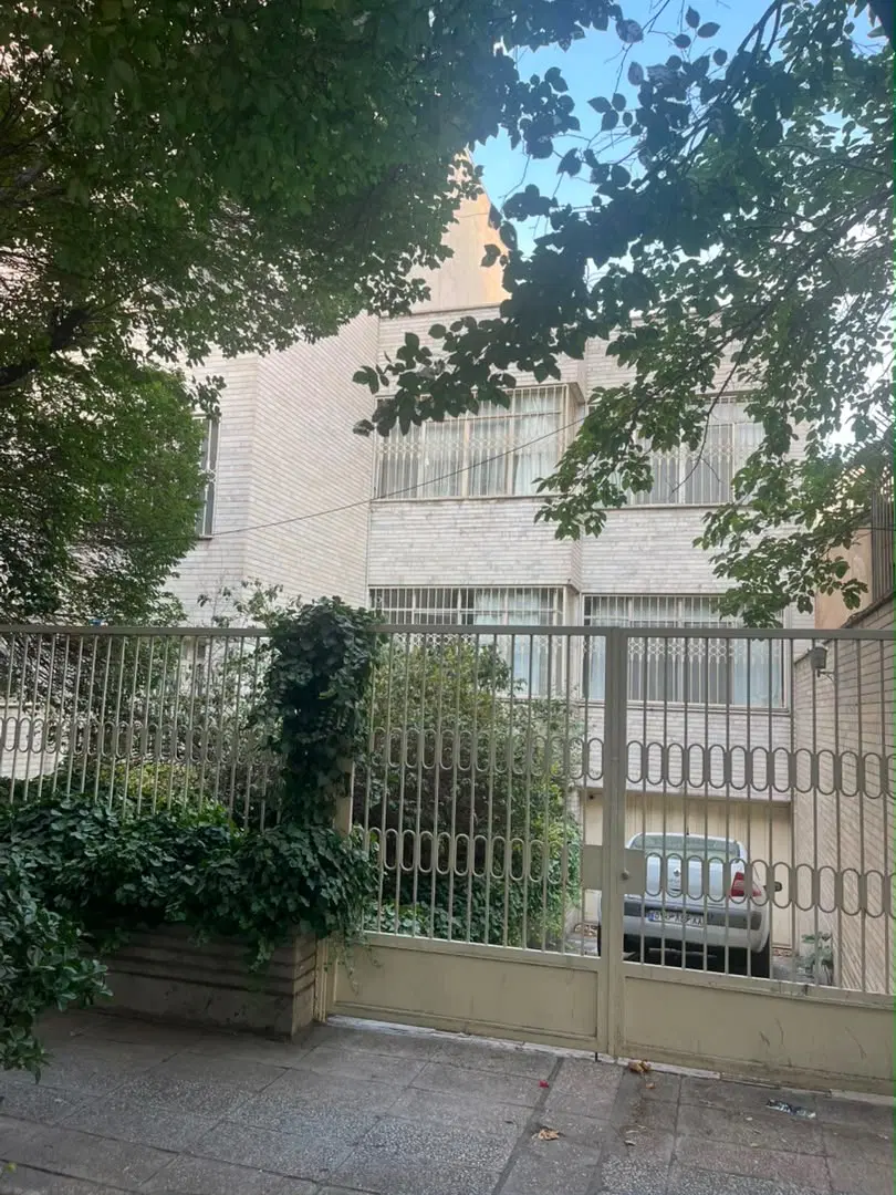 کلنگی ۵۰۰ متری سعادت آباد