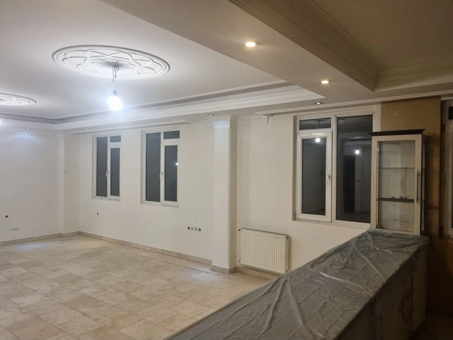 آپارتمان ۱۱۰ متری نازی آباد تکواحدی