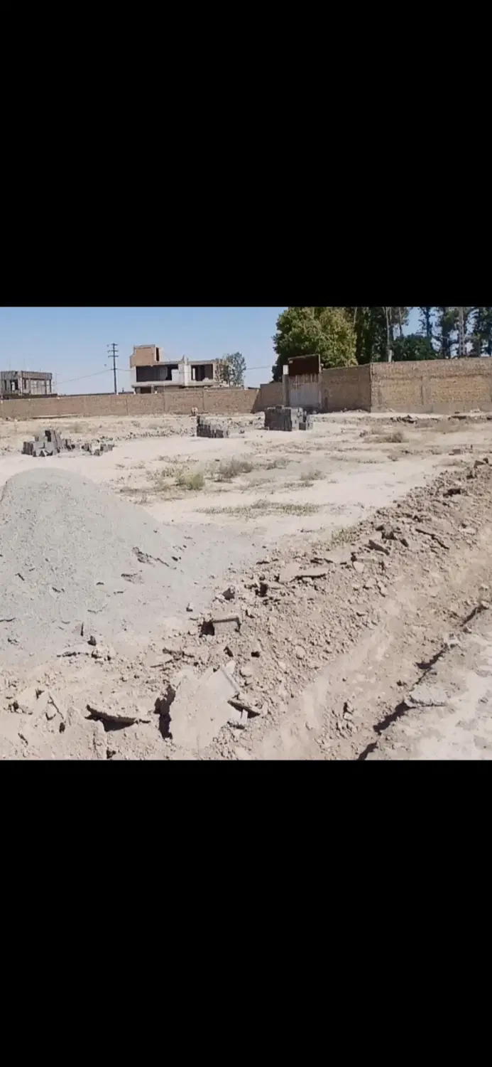 زمین  دولت اباد شهرستان ابرکوه
