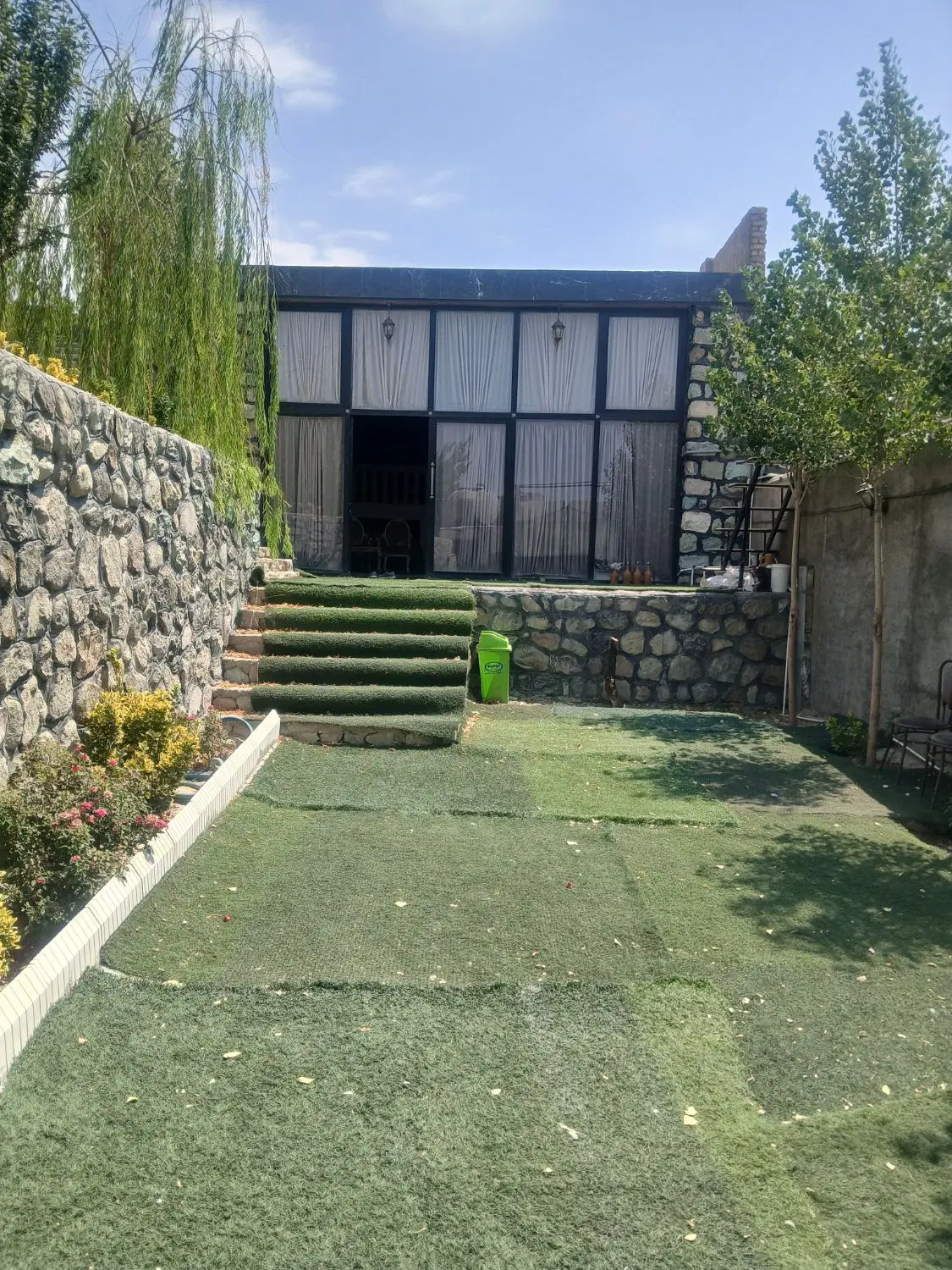 ویلا بسیار  نزدیک تهران