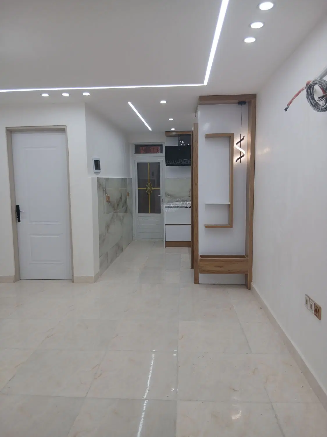 سوئت ۷۰ متری مستقل