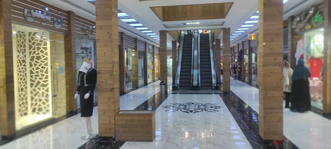 یک واحد مغازه در پاساژ جواهر اردبیل