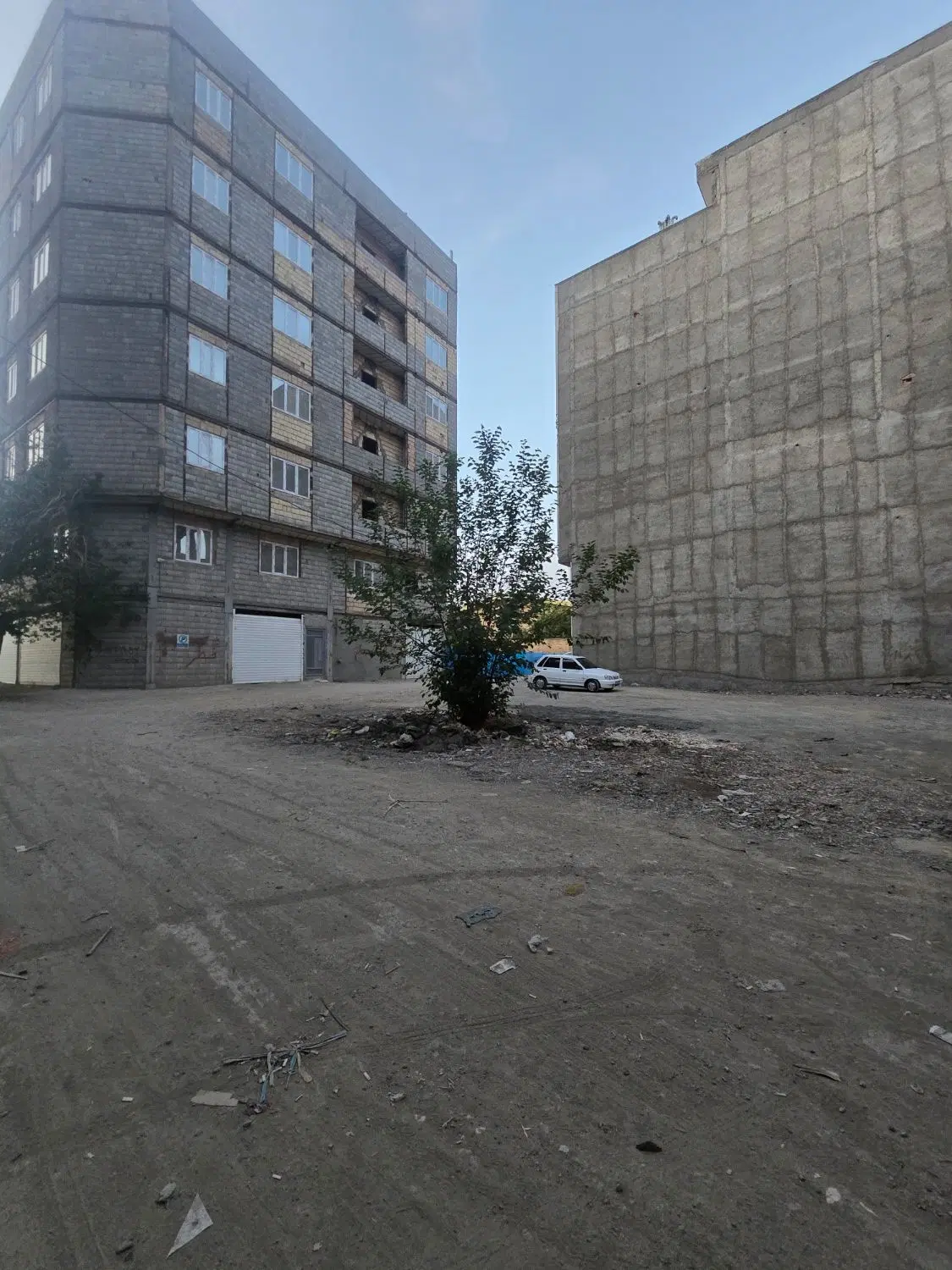 زمین دونبش ۱۶۰متر