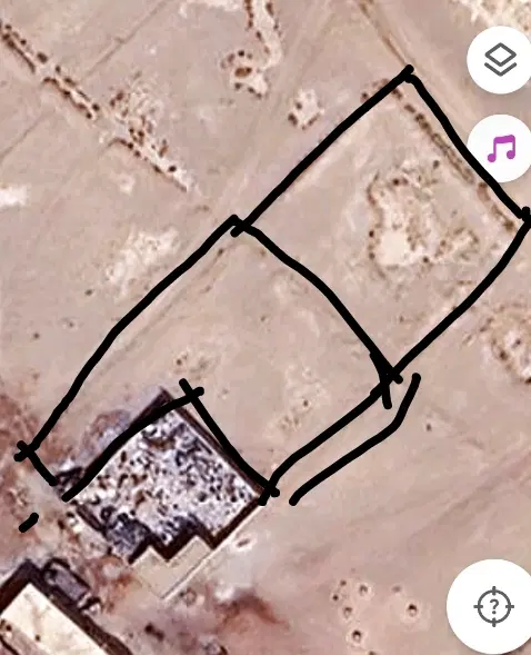 زمین ب مساحت 1850متر
