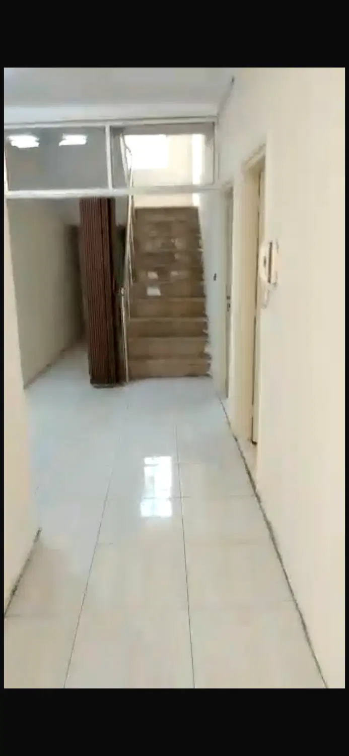 زمین کلنگی ۲۳۹ متر _ تاپ لوکیشن میدان انقلاب