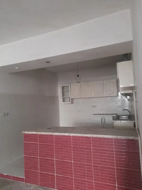 رهن و اجاره خانه ۸۰ متری با ۱۶ متر حیاط راه جدا