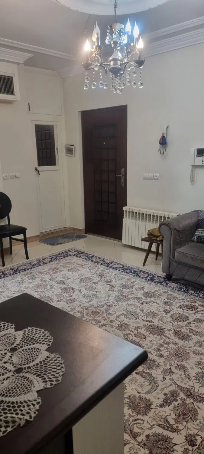 آپارتمان ۴۲ متری با نما و متریال خاص پسندان