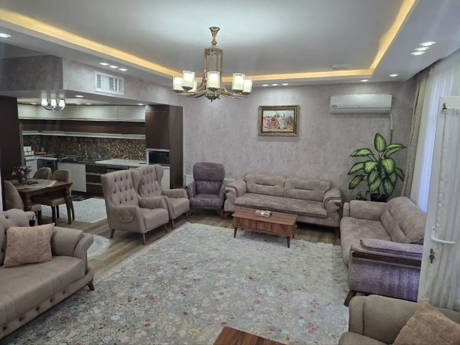 خونه نوساز دربست 200متر.بلوار مشیرالممالک