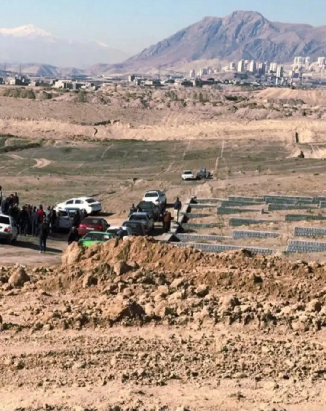 زمین در فاز ۶ پردیس