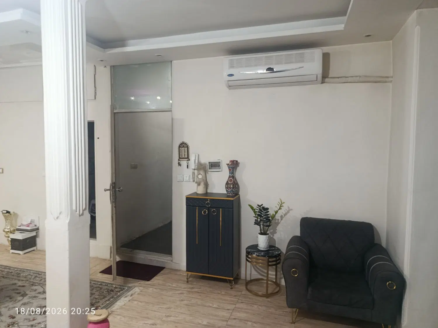 آپارتمان طبقه اول،کف سرامیک.کولرگازی