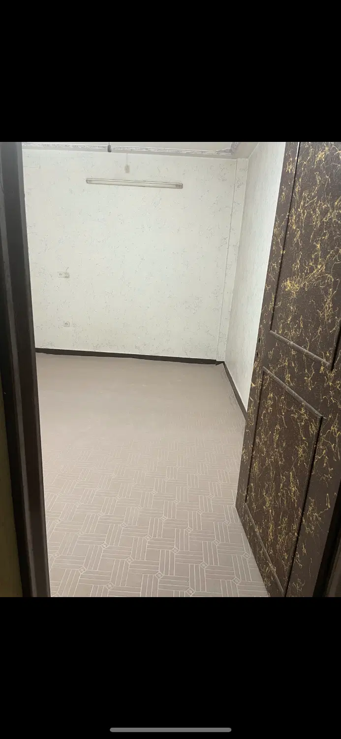 ۹۵ متری سعدی خ کاشان شرقی سر نبش