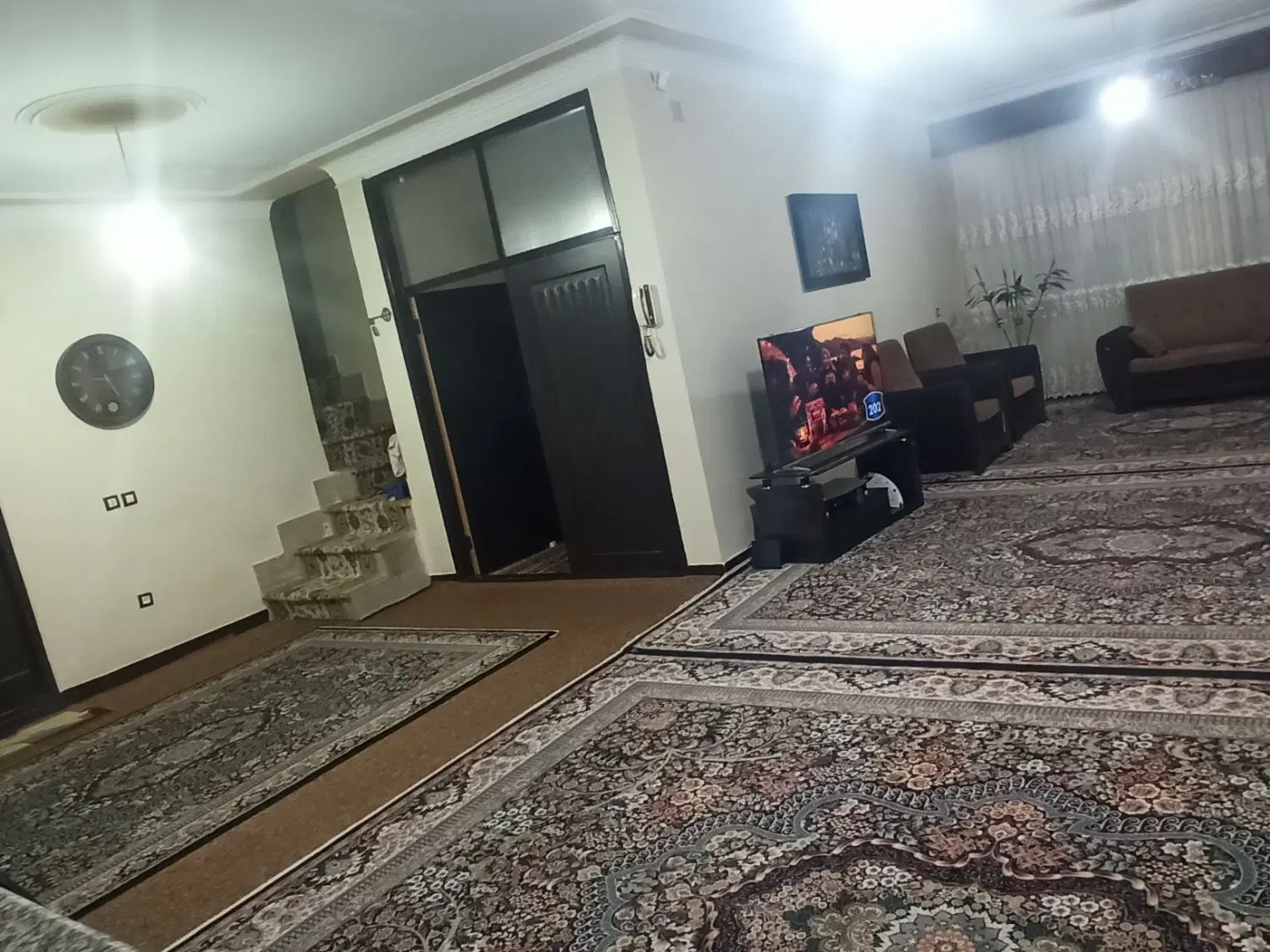 فروش ساختمان ۲۰۰ متری