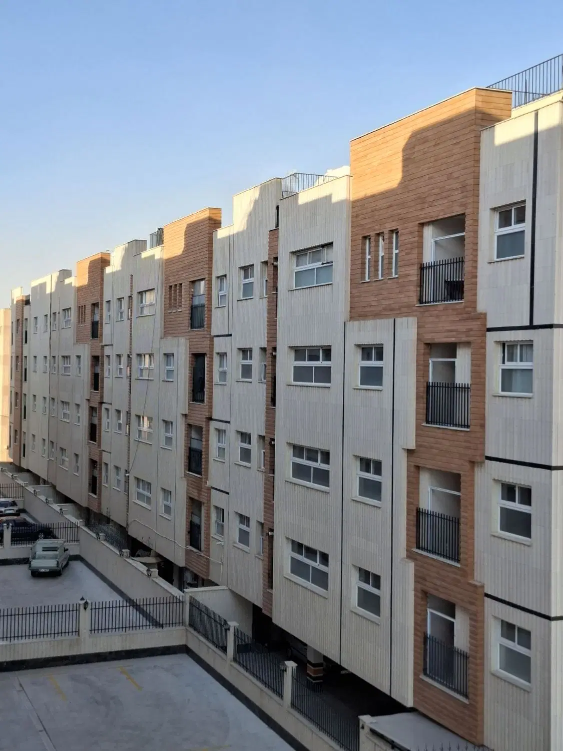 آپارتمان با وام مسکن مهر شاهین شهر