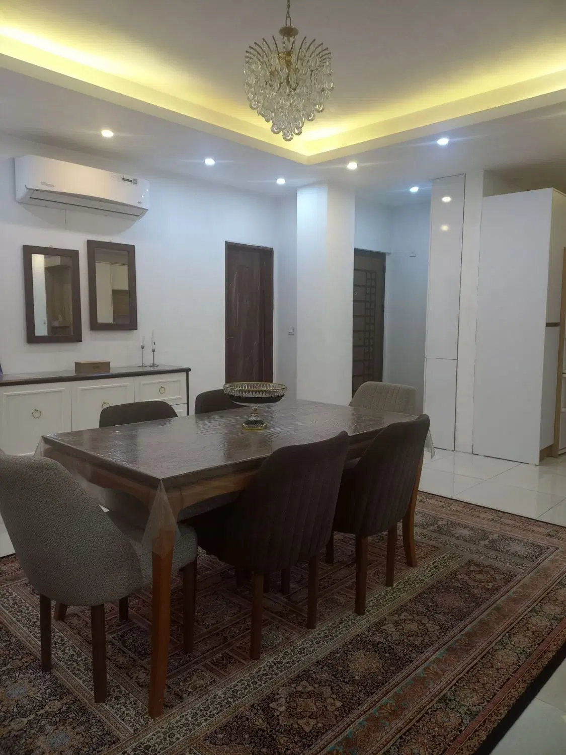 آپارتمان نوساز و رویایی غرق نور