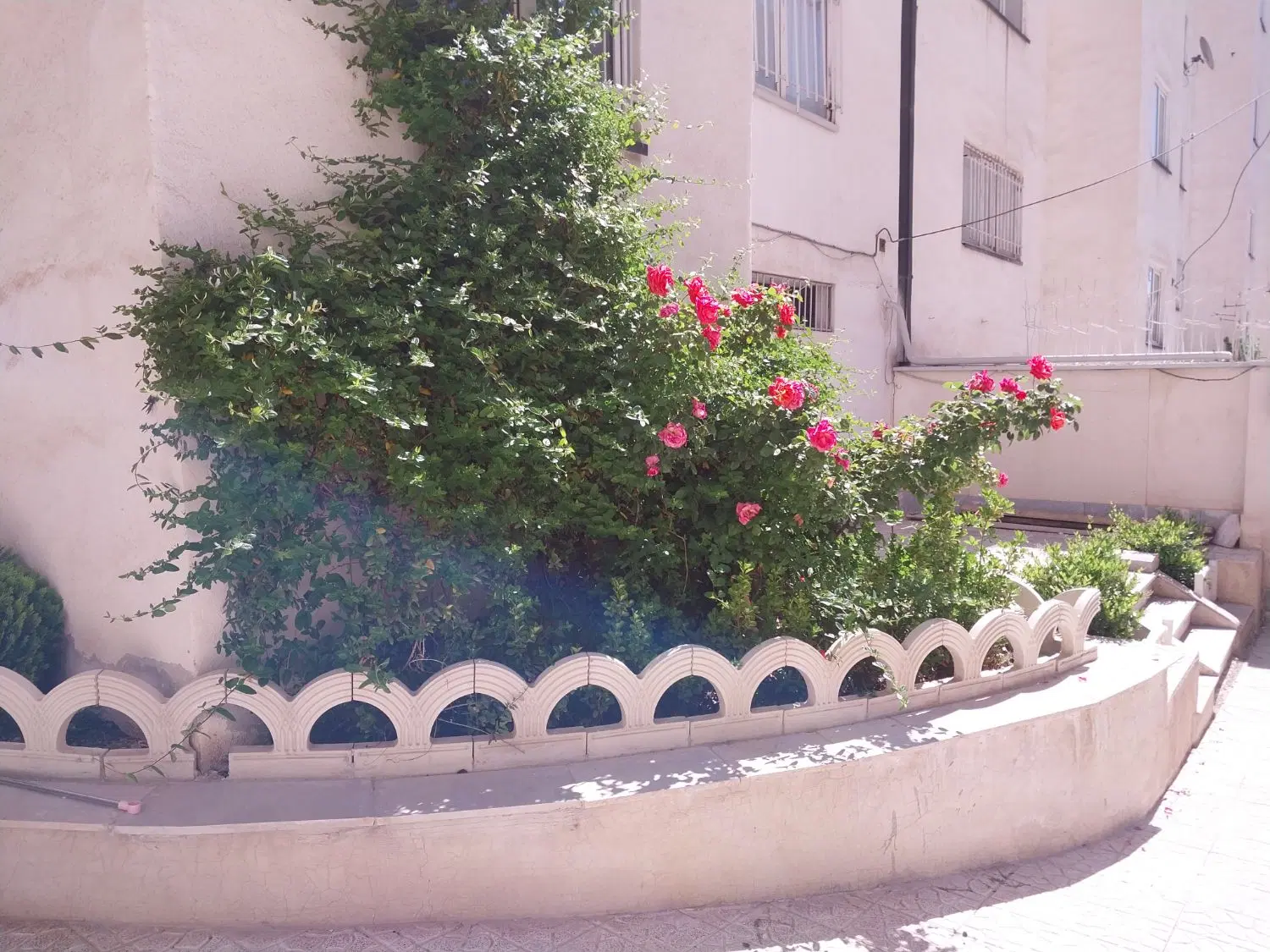 فاز ۸ پردیس  ۹۷ متر بازسازی شده عرصه و  وام تسویه