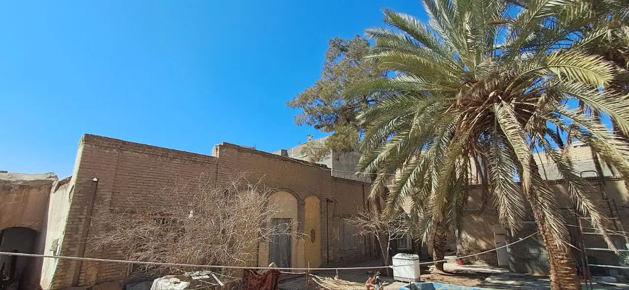 خانه کلنگی مرکز شهر زیر فی