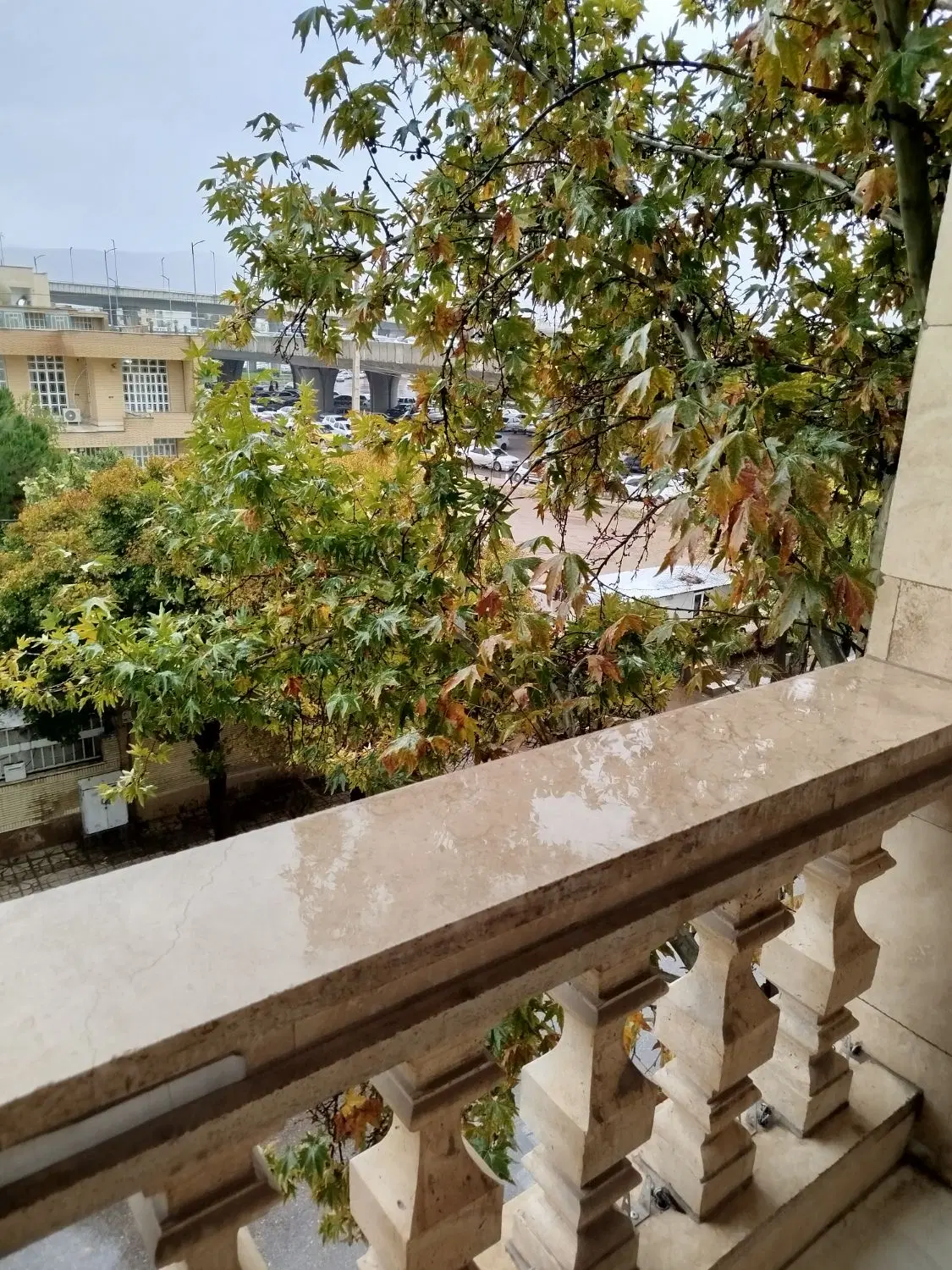 2خواب‌130متر‌میدان‌معلم19عصر‌تماس
