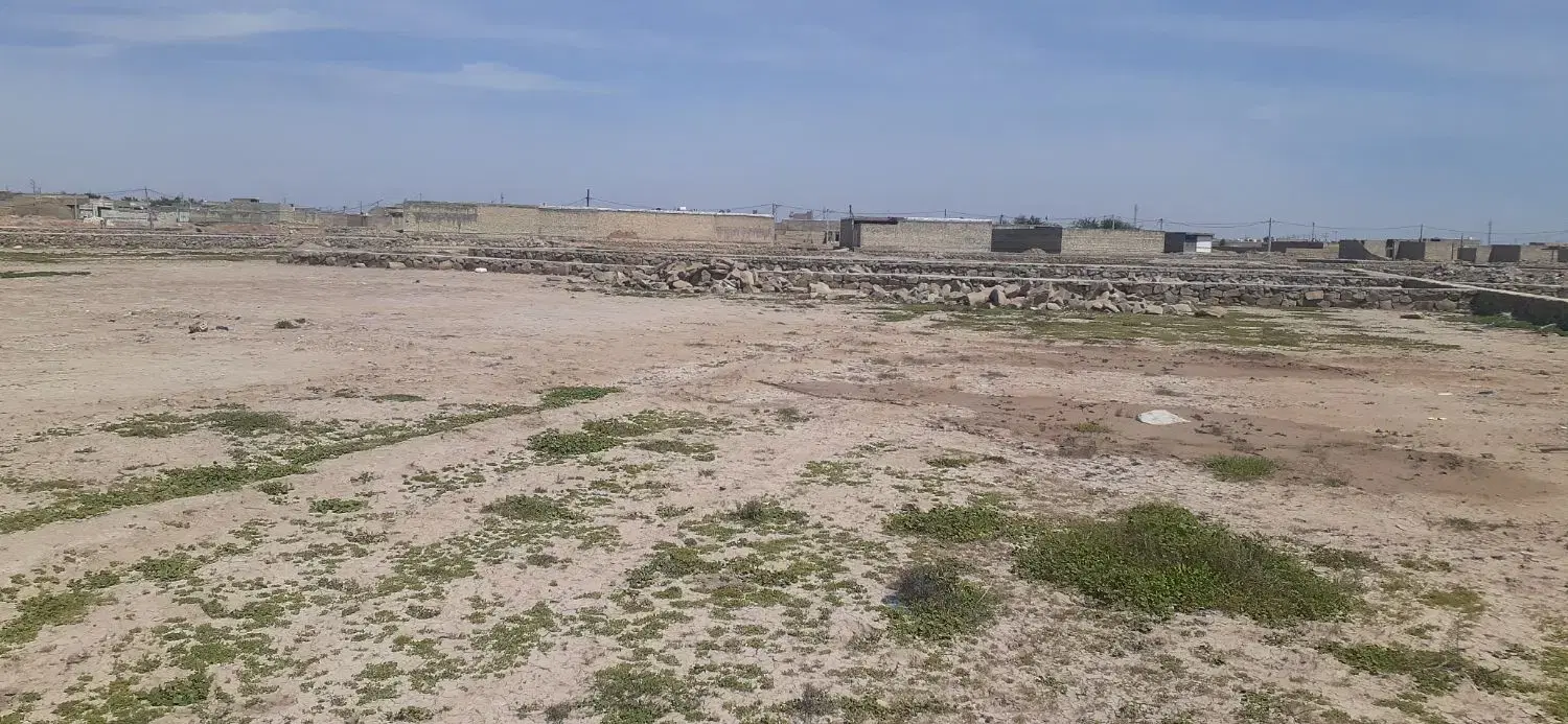 یک قطعه زمین ۸۰۰ متری