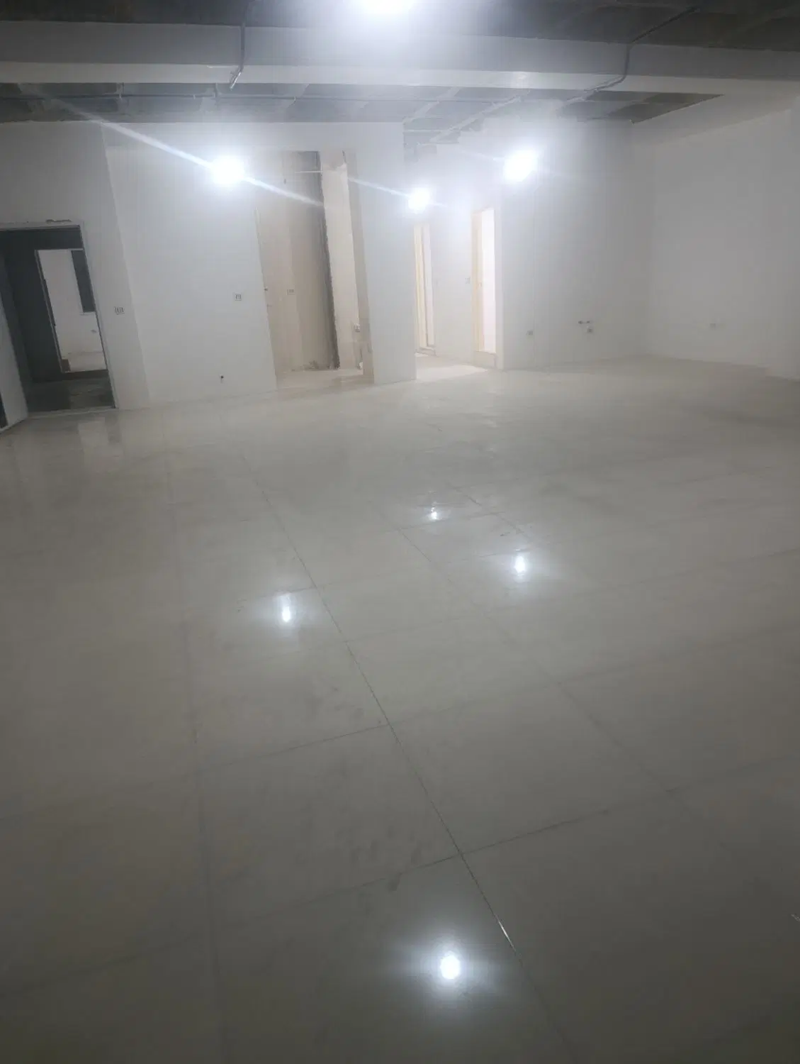 چهار طبقه تجاری اجاره یافروش273متر