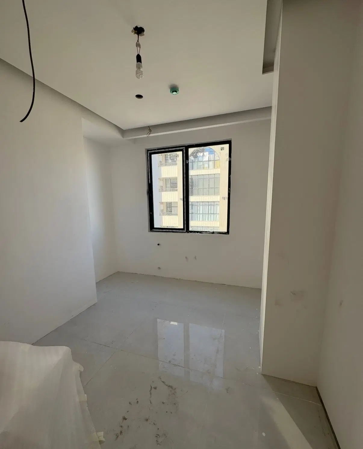 اپارتمان ۱۴۰ متری شهرک لاله