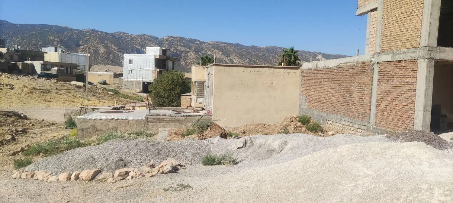 زمین در یک لوکیشن خوب