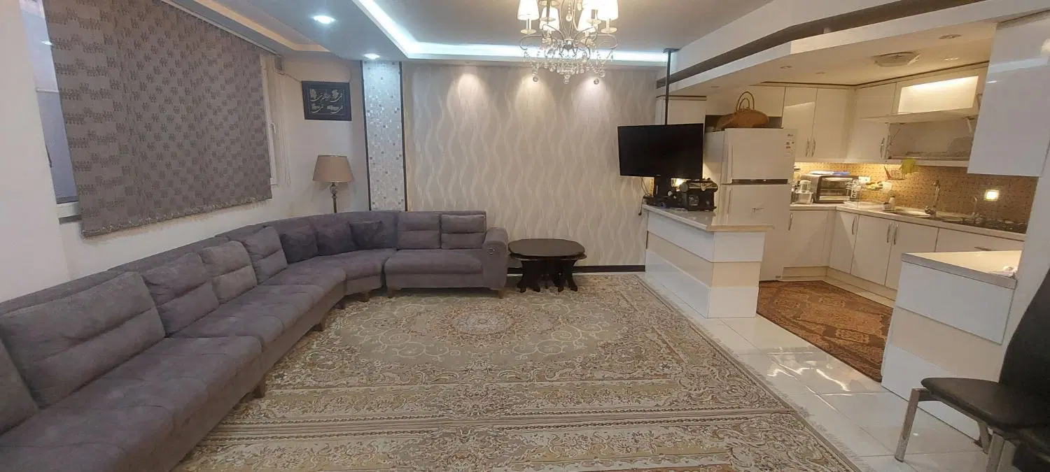 دوخوابه،۱۰۰ متر،مرکز شهر،دسترسی به تمام امکانات