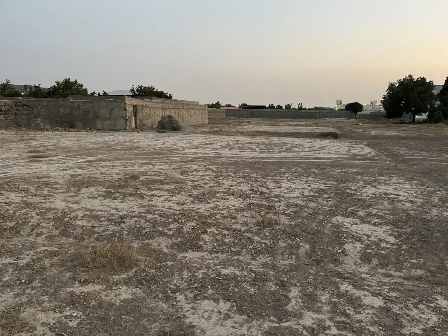 ۲۰۰ متر زمین با بحر ۱۰