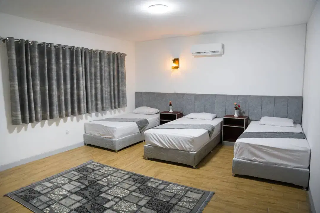 سوئیت آپارتمان با پارکینگ خیابان کاوه