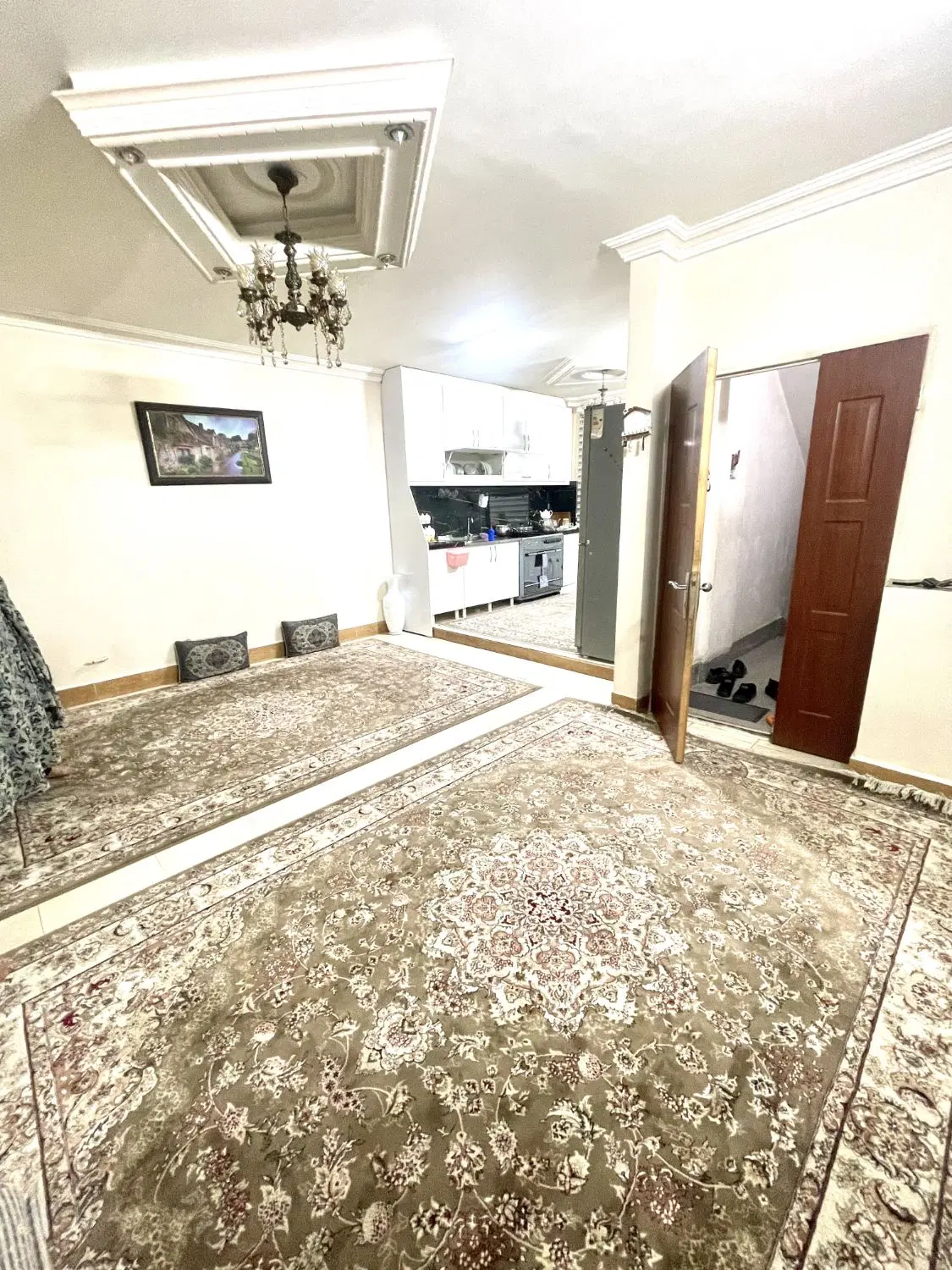 آپارتمان ۷۵ متری _ طبقه اول_ ایثارگران