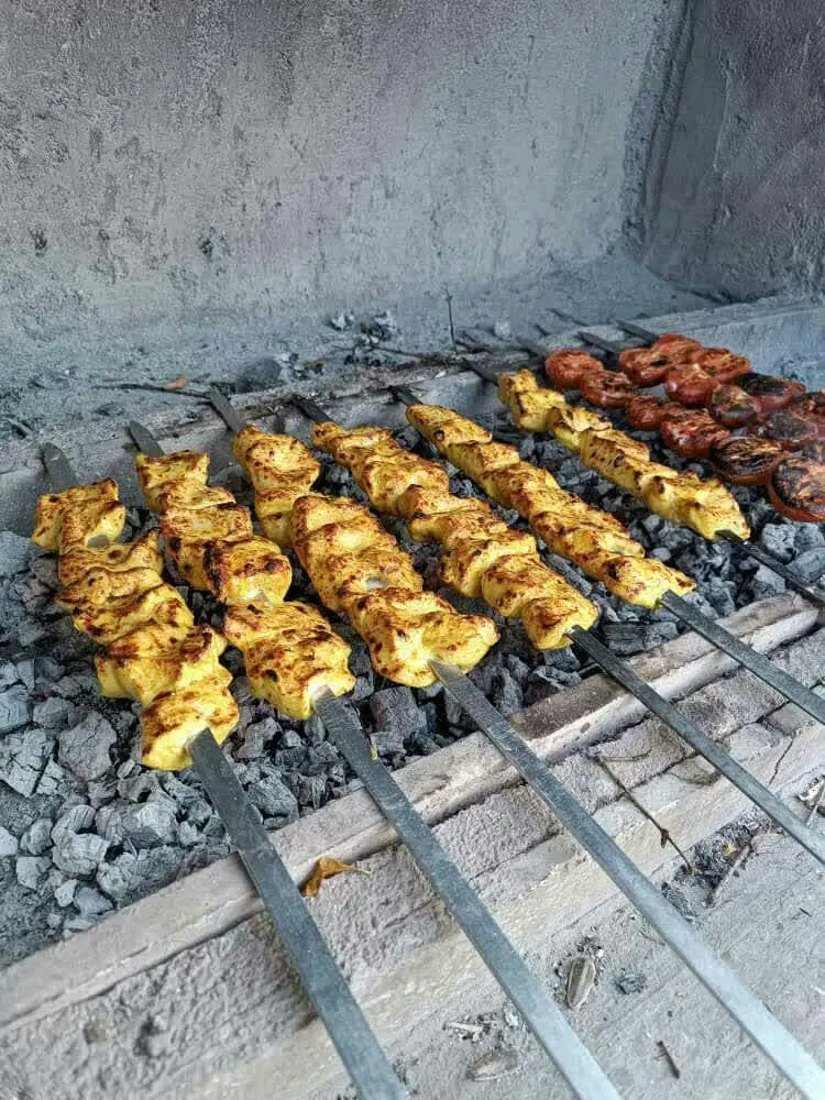 اجاره باغ ویلا شخصی راوندنزدیک آبشارنیاسر