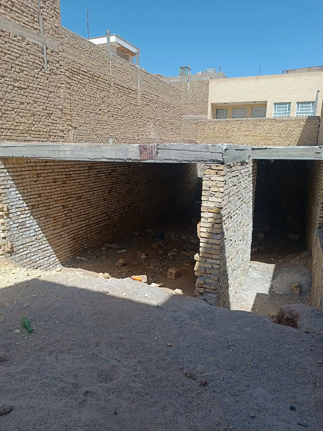 زمین نیمه ساز