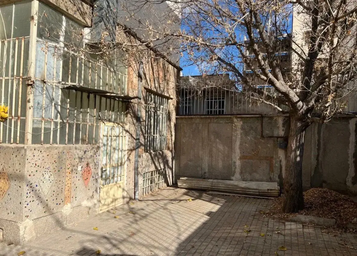 250متری معبر۲۰متری به قیمت خ امام رضا چهارراه اول
