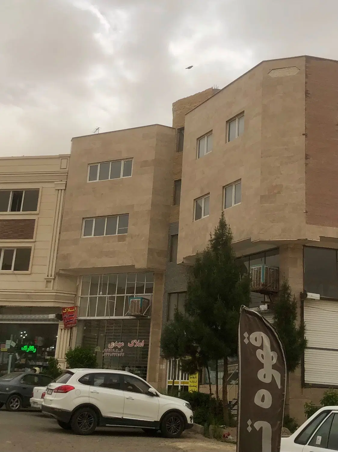 فروش دو واحد اداری تجاری دربست ۶۵ متری