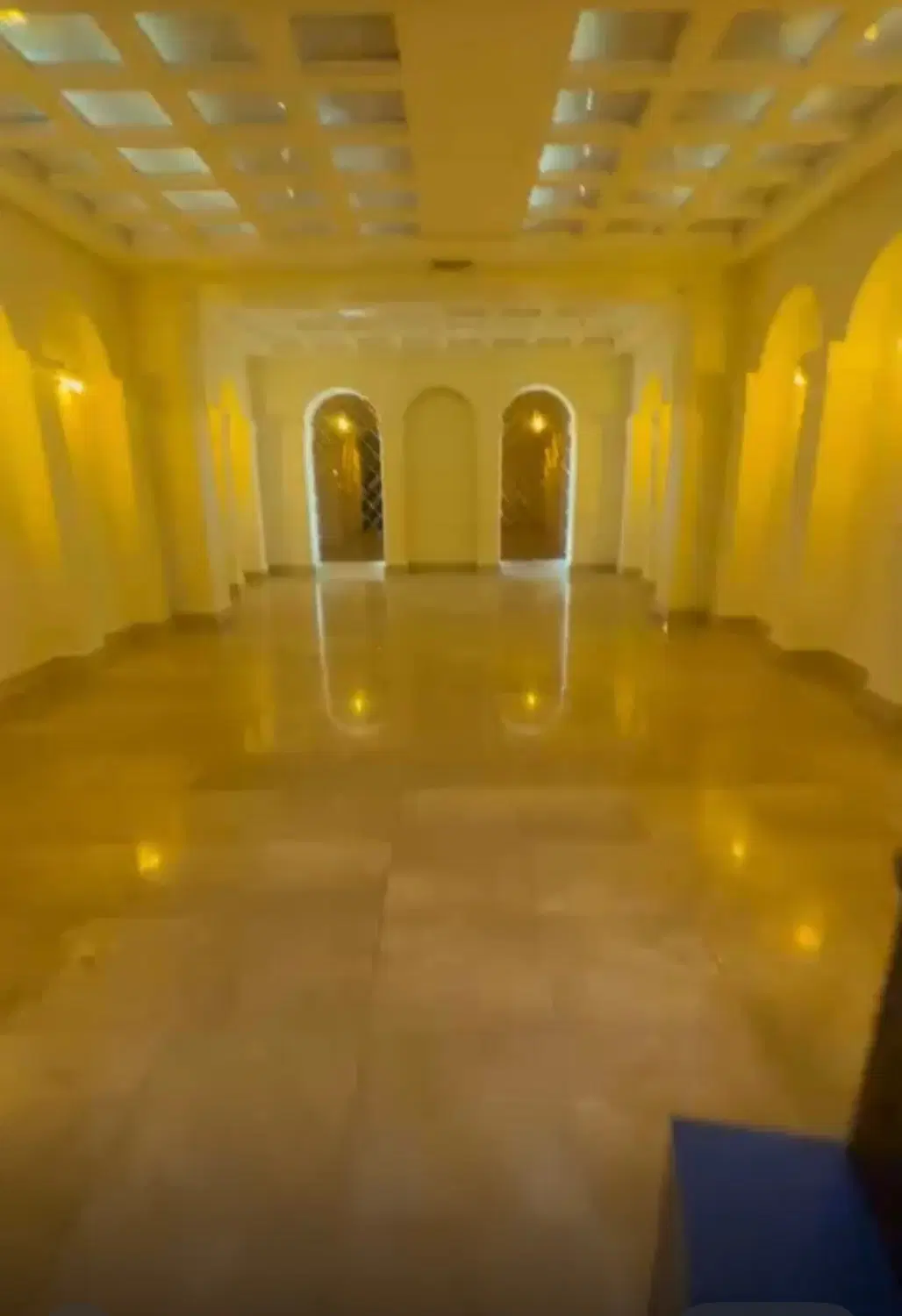 ۱۳۰ متر مبله حیاط دار ۳ پارکینگ میگون نو شمالی