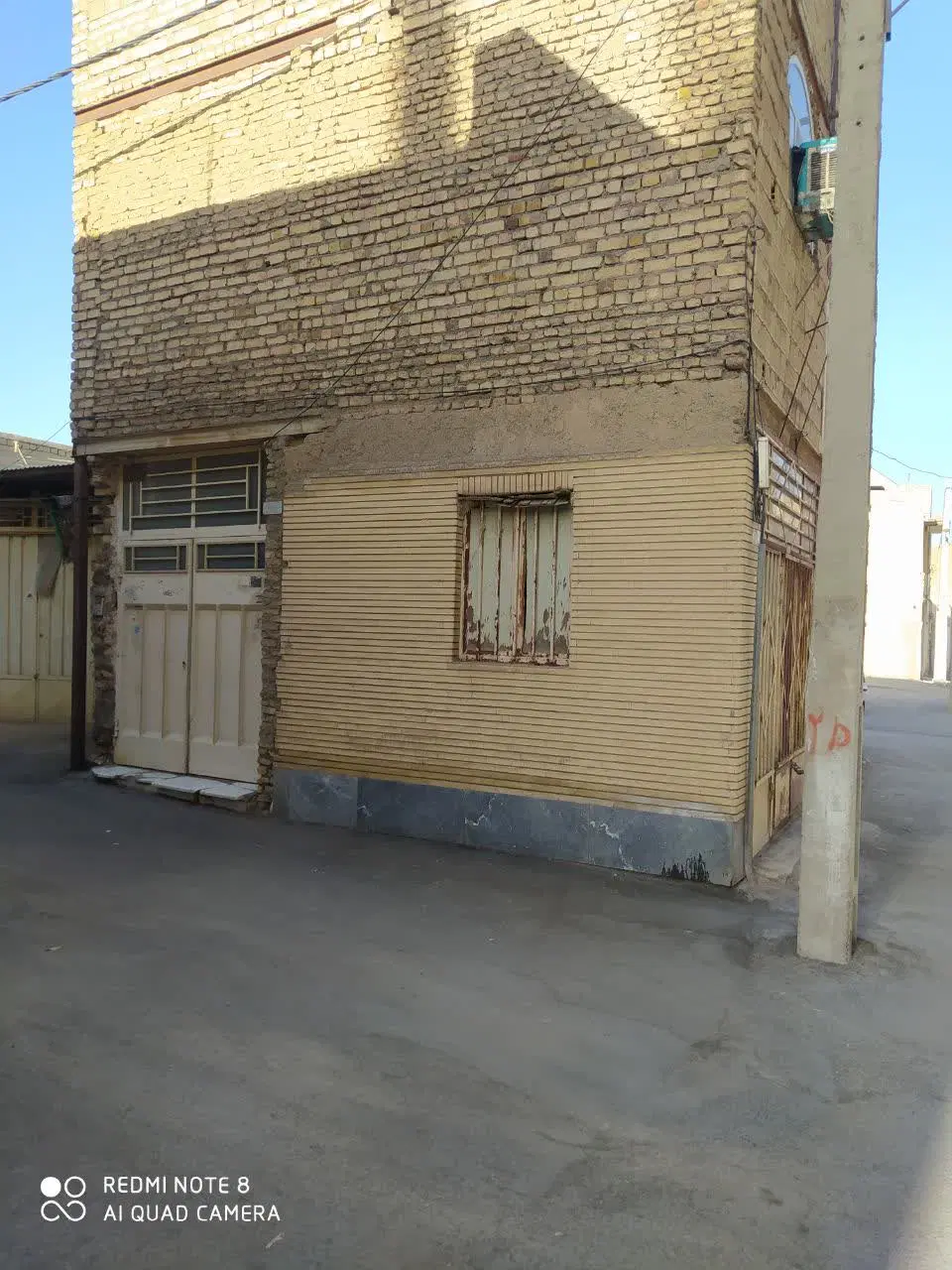 منزل مسکونی نقلی و مغازه زرین شهر