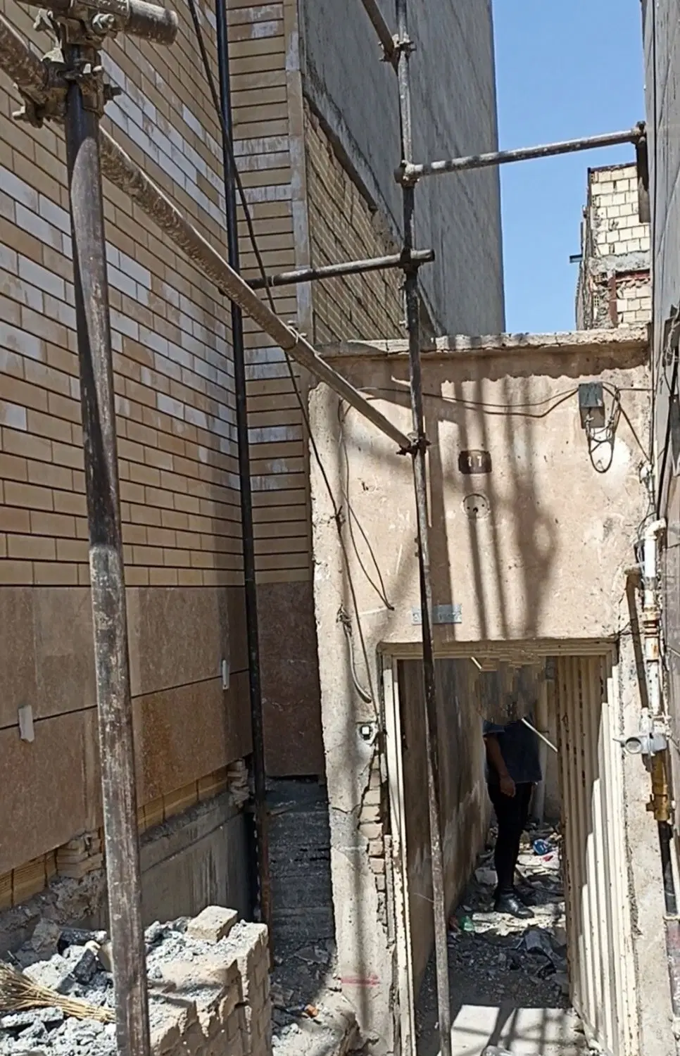 حیاط ۸۲ متر بهار