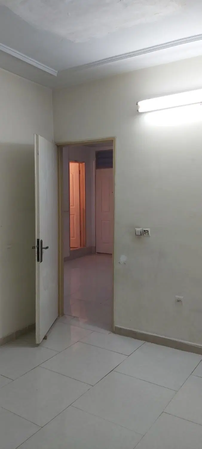 ۹۰ متر دو خواب ۲ طرف نور