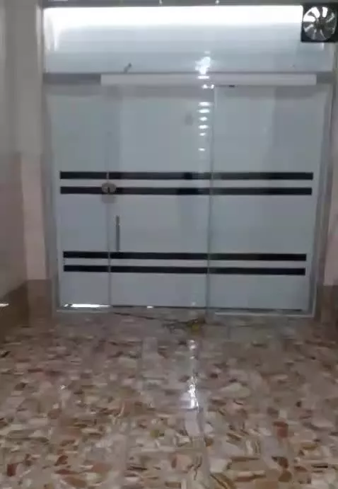 مغازه بر خیابون اصلی جاده رشت به فومن