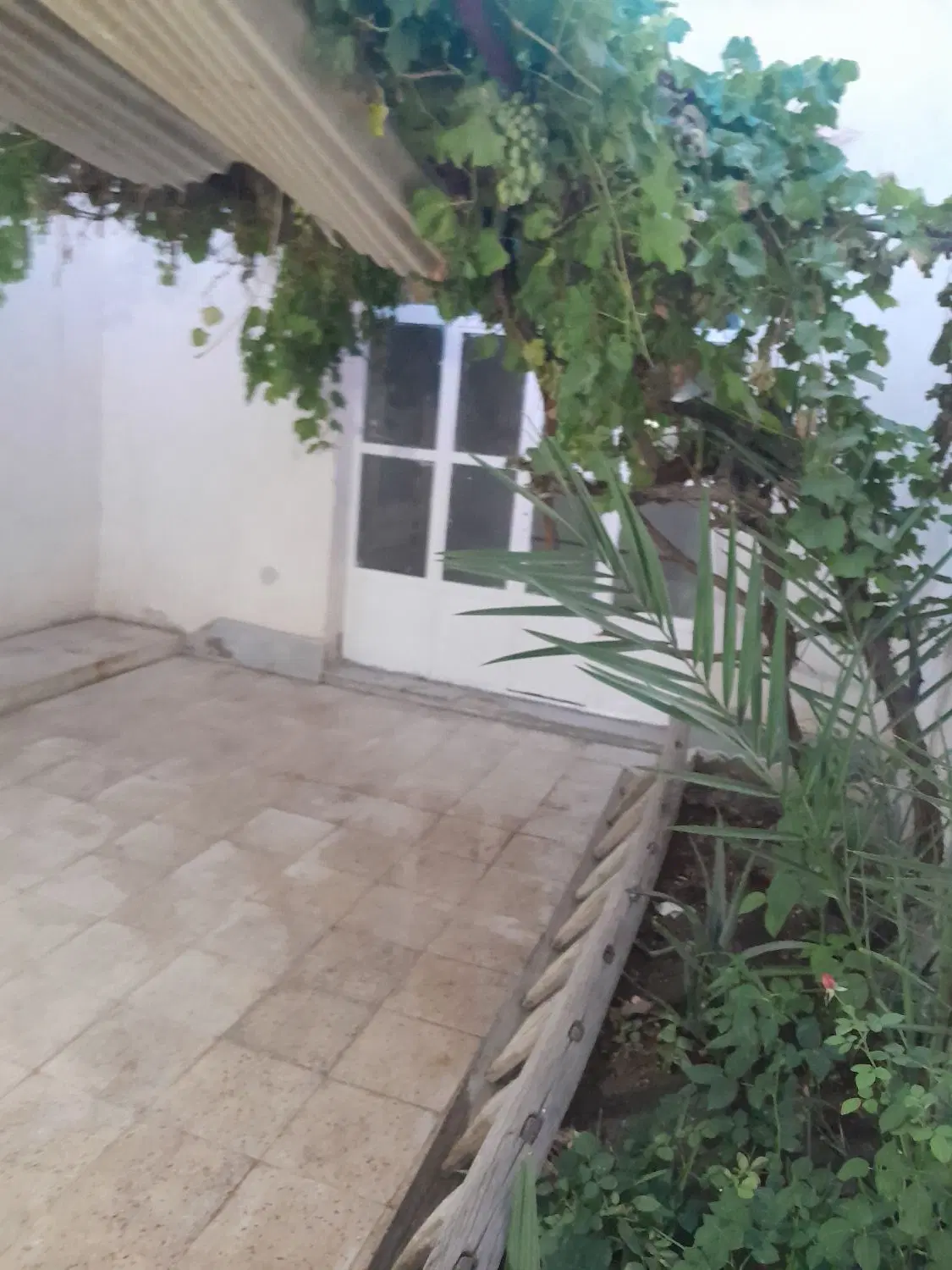 85متر دربستی