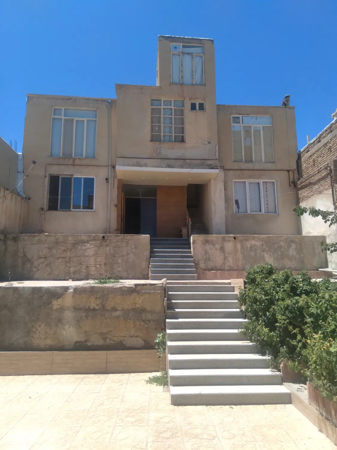 خانه ویلایی در رجایی